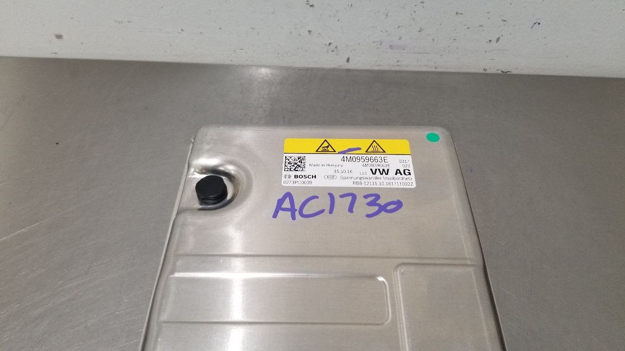 Bentley Bentayga Inverter P/N 4M0959663E