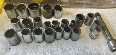 #ad Lot Of 22 Vintage Assorted Husky Sockets And More. $29.71