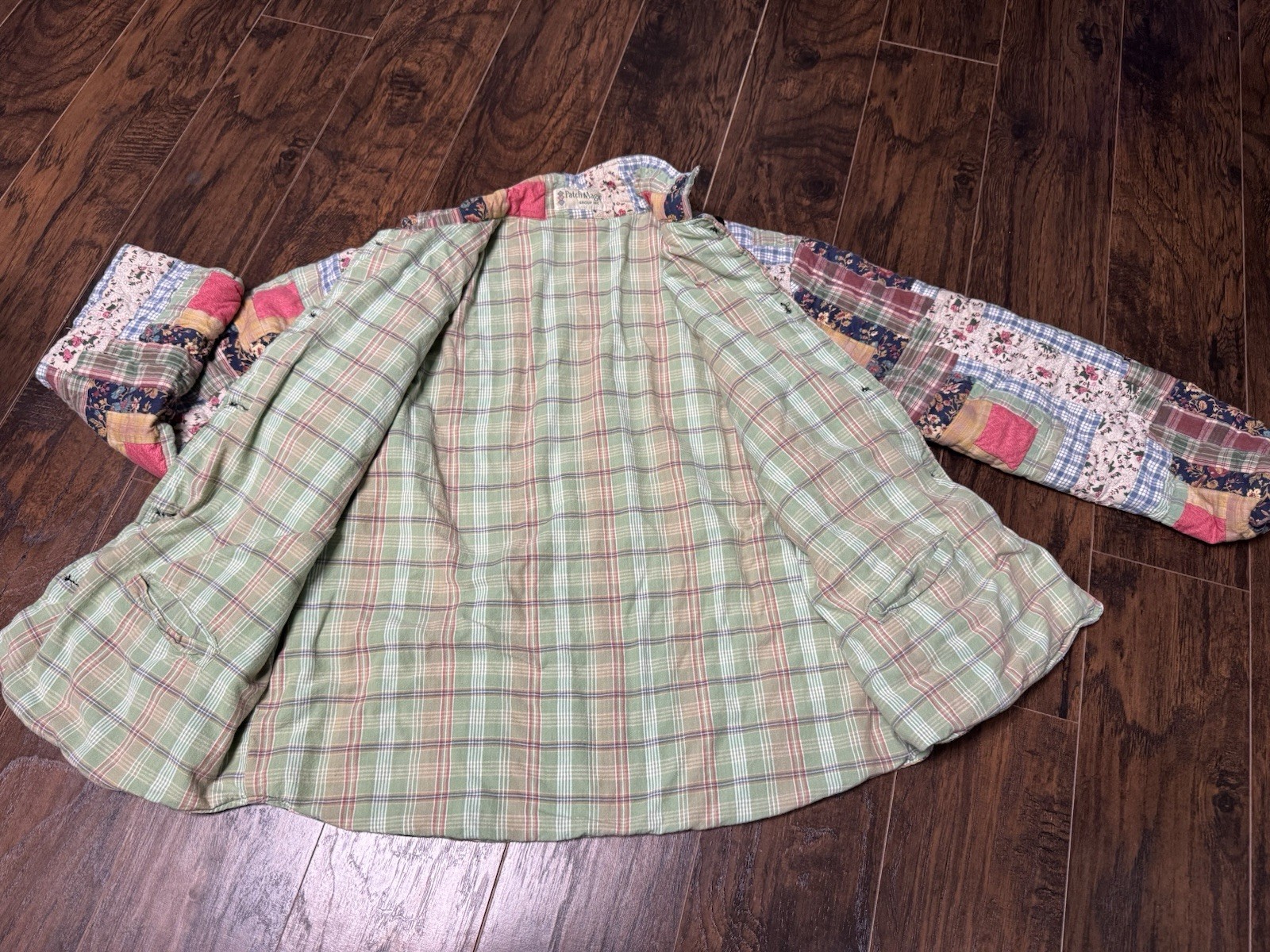 VintagePatch Magic quilted patchwork jacket.  Wom… - image 4