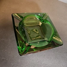 Ashtray Emerald Forest Avocado Green Glass Ash Tray Cigar Cigarette 5.87 X 5.87