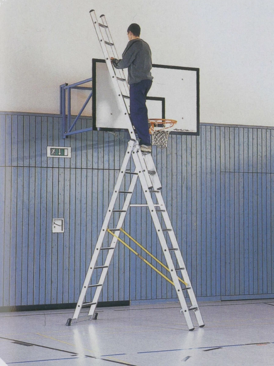 Средства подмащивания требования охраны труда. 1 (высота 2 м). Строительные лестницы и стремянки. Электрик на стремянке. Лестница-стремянка z300 1.