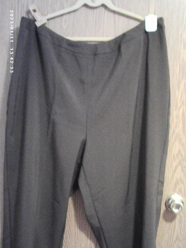 New Women's Plus Size Blair Gray Flat Front Elastic Waist Dress Pants Size 24W