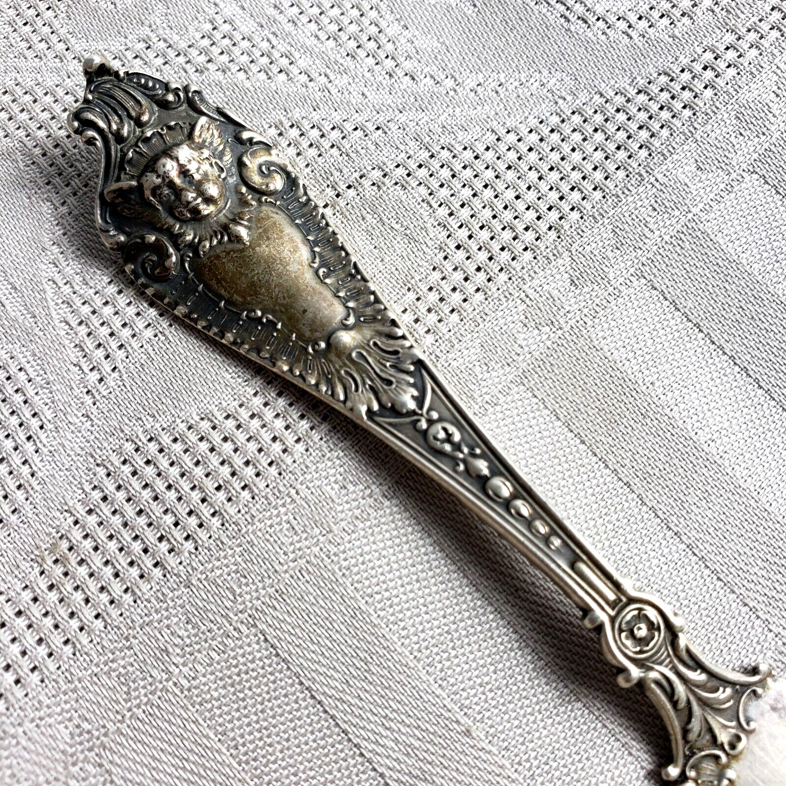 MECHANICS STERLING CO Watson 1896 CHERUB Silver 6.5" Master Butter Knife Vintage