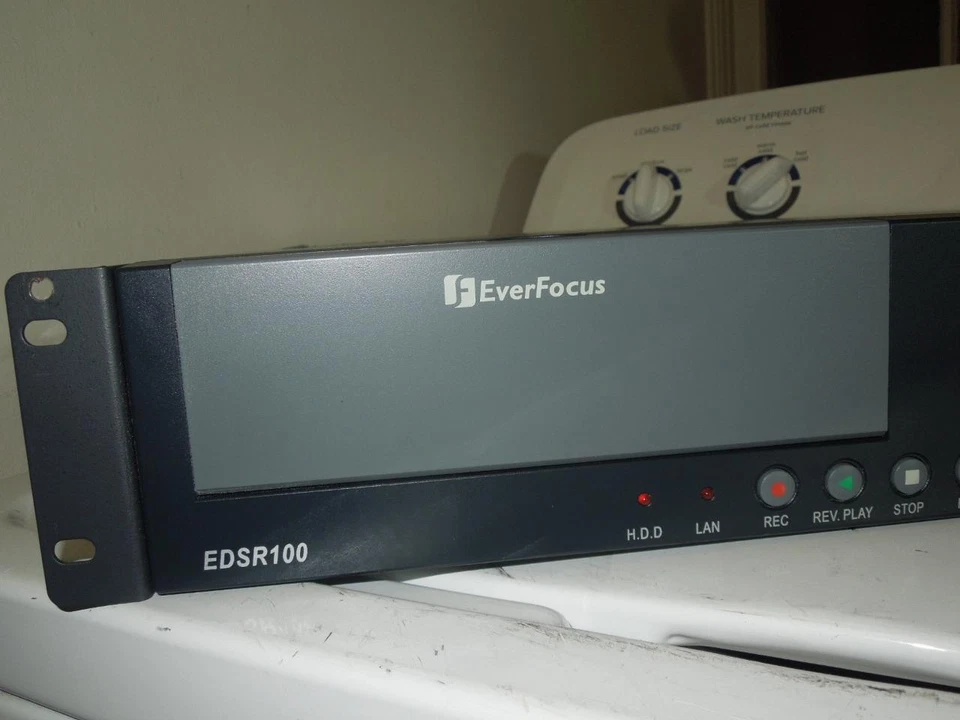 EverFocus Security / Surveillance Video HDD Recorder DVR Model EDSR100 - Image 2 of 4