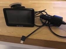 Navigon PR40 Sat Nav GPS Garmin car charger. Used good condition