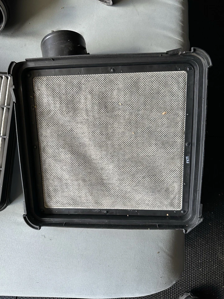 Caixa de ar Toyota Sequoia 2008 - Imagem 2 de 4