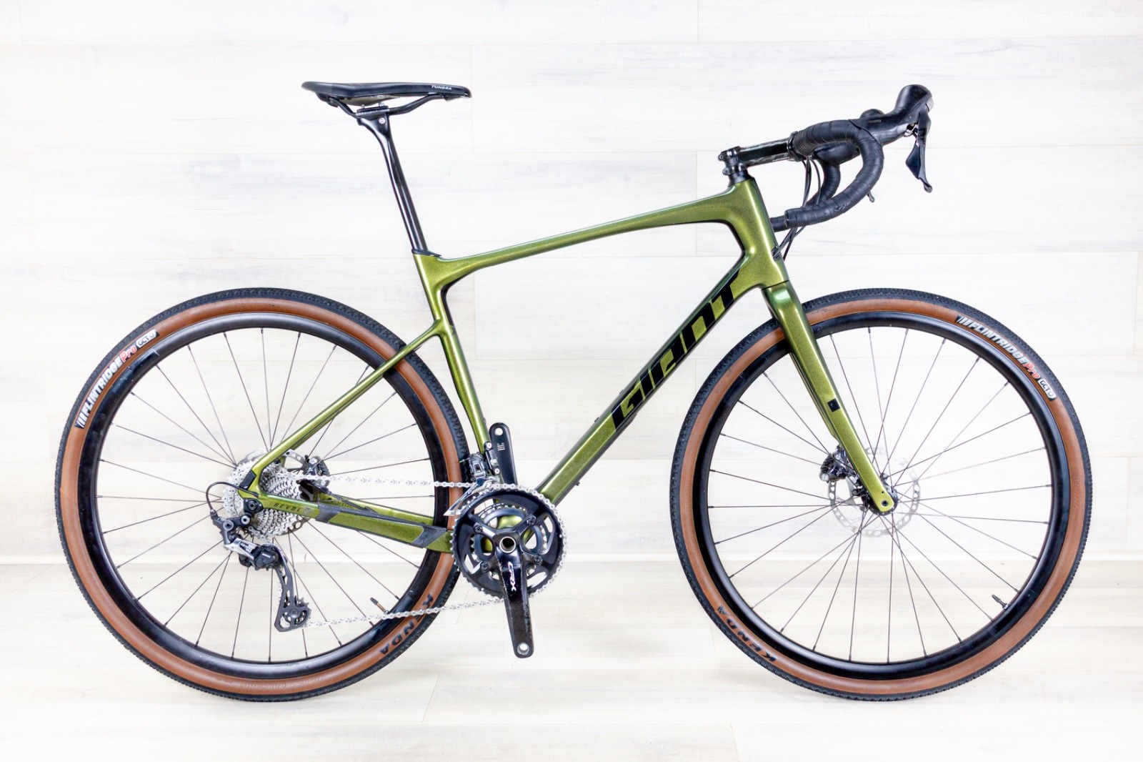 Giant Revolt Advanced 0 - 2021, 56 cm / Medium/Large