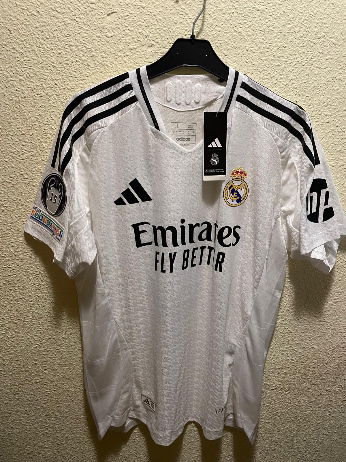 Maillot Real Madrid De Champions League Adidas Taille L Dors