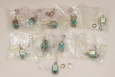 10x FEME M2-D-T 3A 250V  Kippschalter Wippschalter M2DT OVP