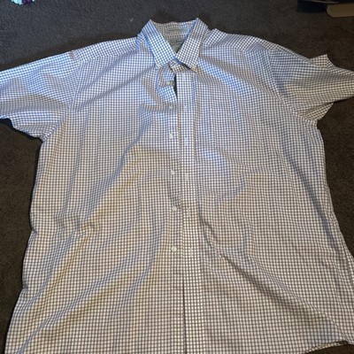 L.L. Bean Short Sleeved Button Up, 100% Cotton Wrinkle Resistent, Size : XL