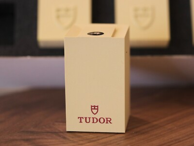Lot De 7 Displays Vintage Tudor - Bon état - Pour Collectionneurs