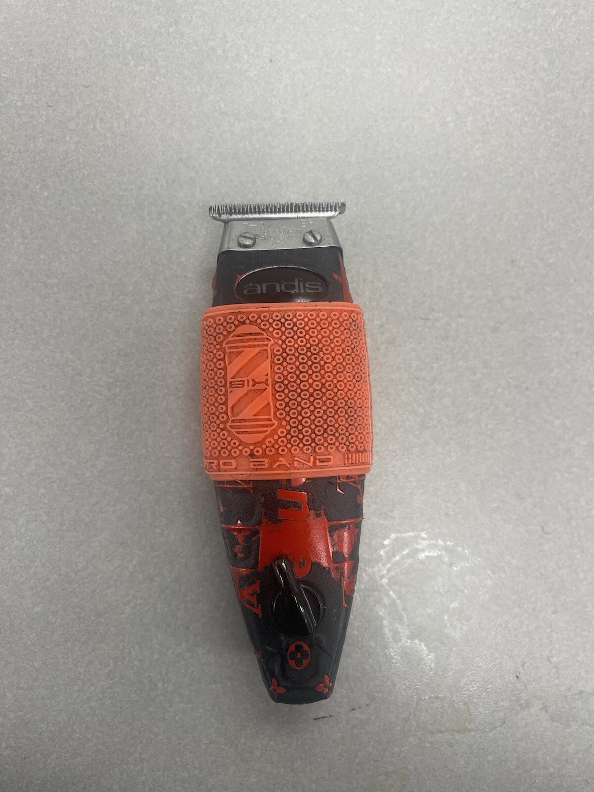 Andis (74000) Cordless T-Outliner Li Trimmer - Custom Clipper Supreme ...