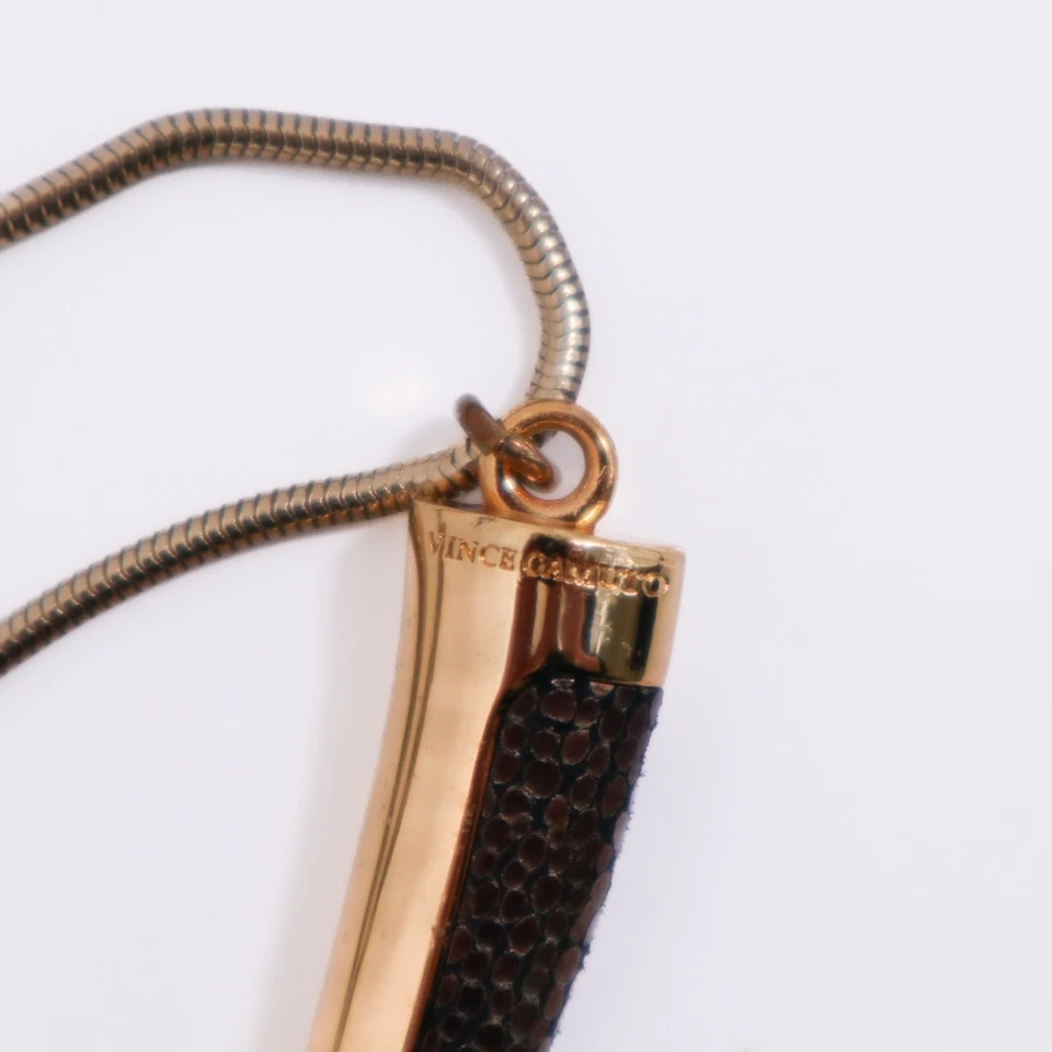 Collar Colgante Vince Camuto Tono Dorado Cuerno de Diente Marrón Negro Cadena Serpentina Foto 3 de 4