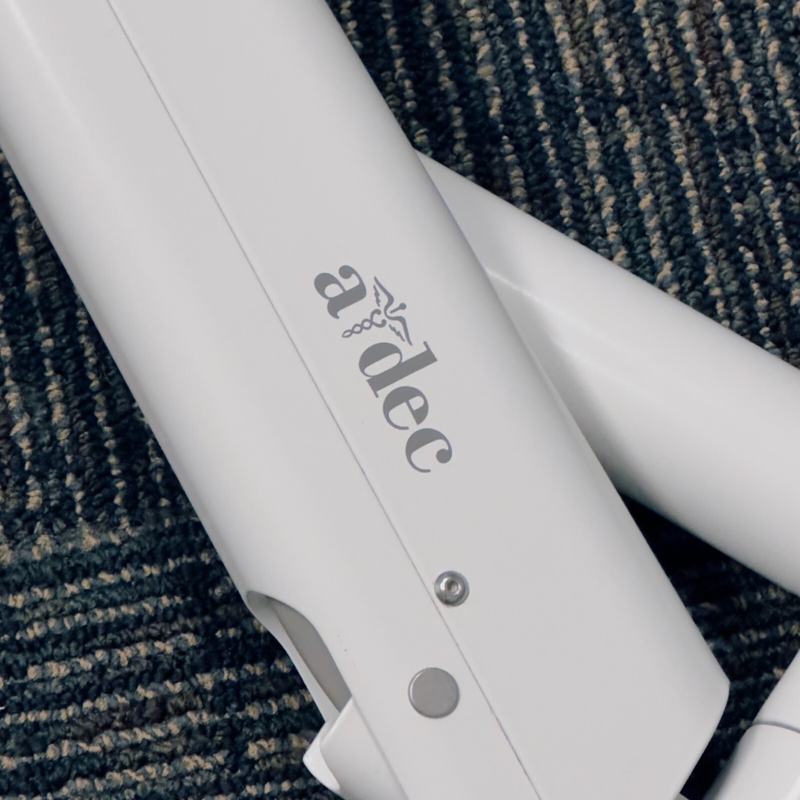 ADEC 571L (LED) Dental Exam Light w/ Curing Mode 511 Radius Chair