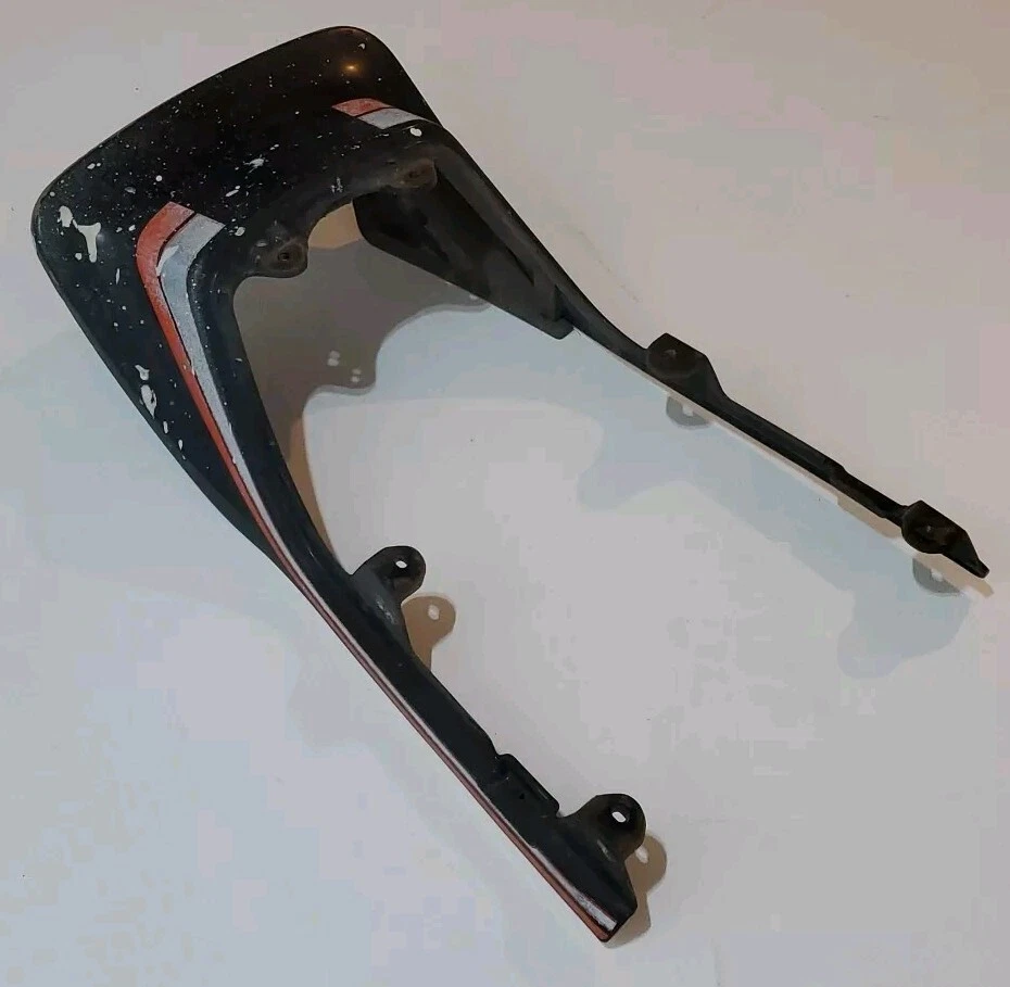 Carenado trasero Honda CB 450 SC Night Hawk 1982 77211-443-7200 Foto 3 de 4