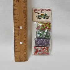 MIP Miniature Military Tanks Tin Litho 4 Pack Never Opened Japan 1 3/8"