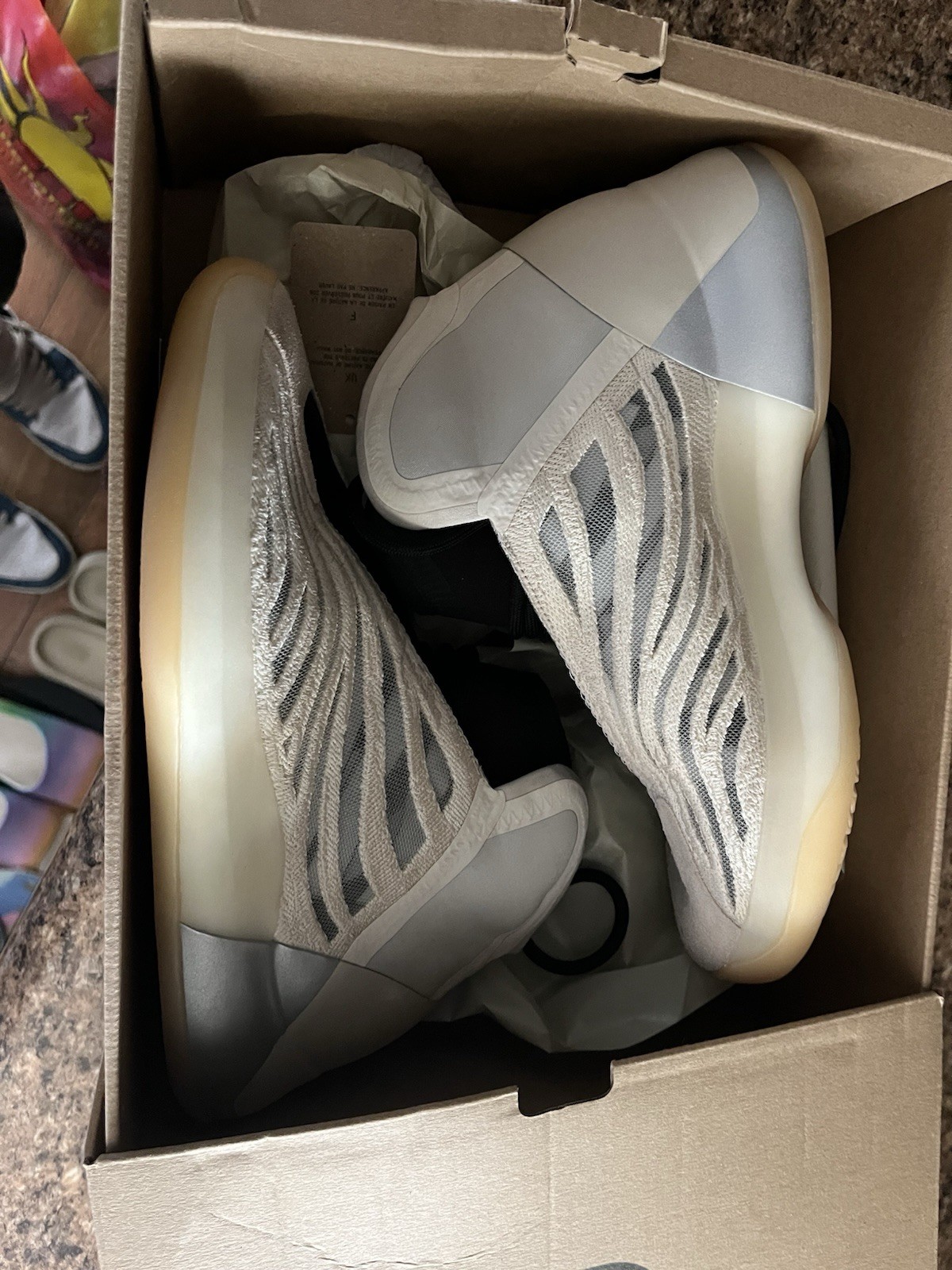 SAOLA Adidas Yeezy QNTM Basket Uomo