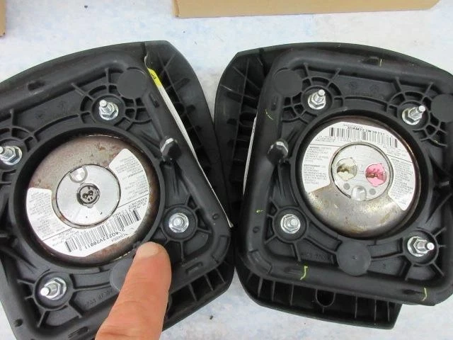 GMC SAVANA 2500 3500 2017-2021-2023-2022-2024-2025 LH STEERING WHEEL AIRBAG LEFT - Imagem 3 de 4