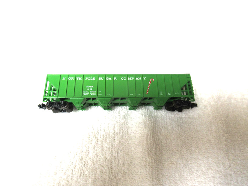 N SCALE NORTH POLE SUGAR COMPANY NPSX 1989 CHRISTMAS HOLIDAY CAR GREEN AUSTRIA