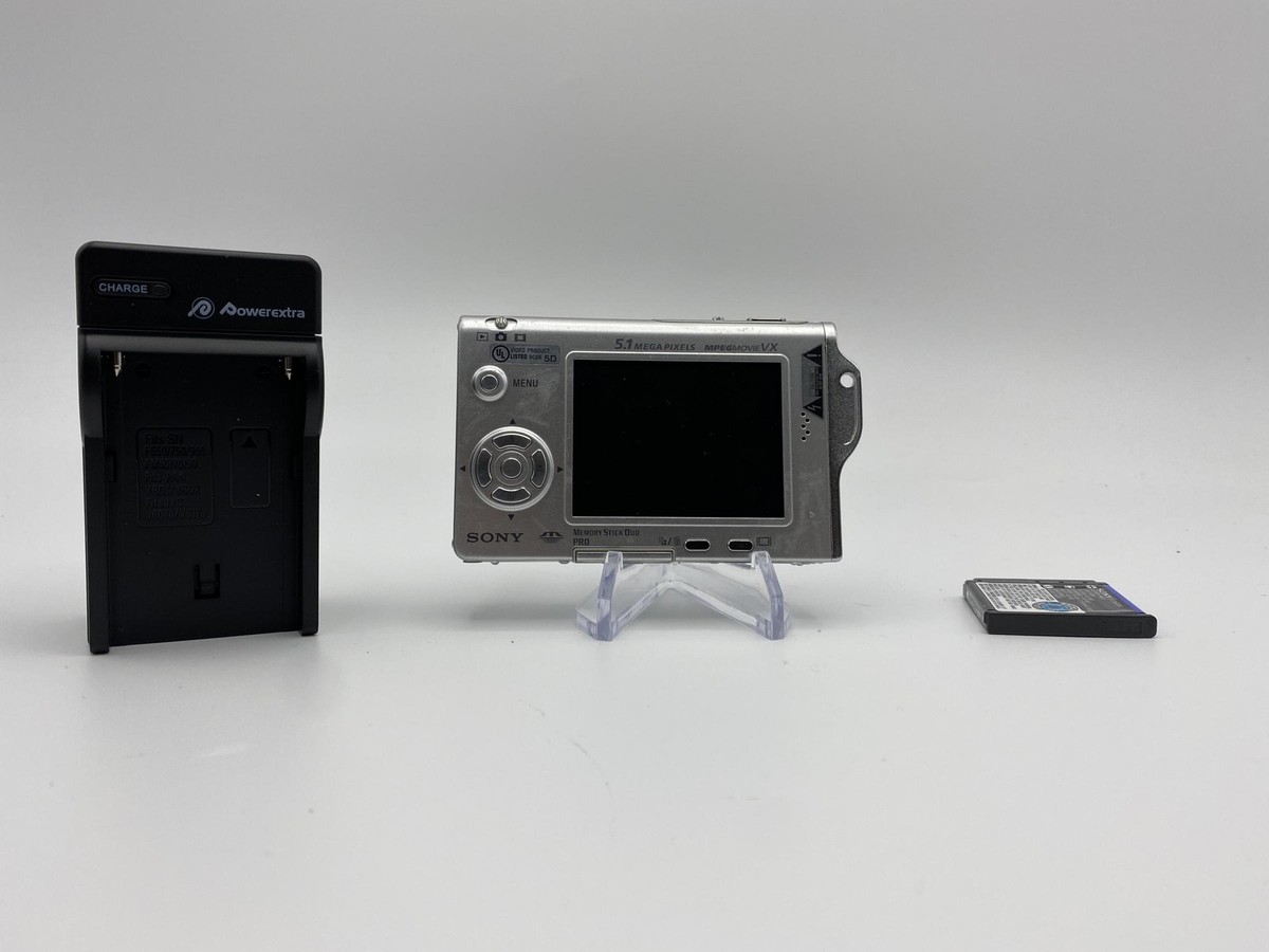 Sony Cybershot 5.1MP Digital Camera with 3x Optical Zoom - Silver