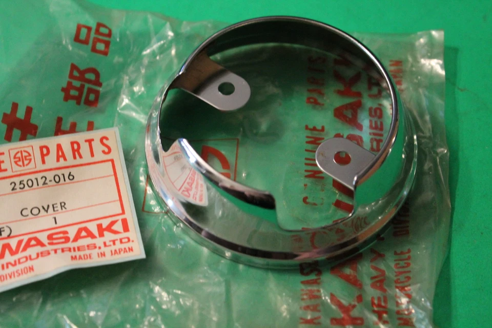 Cubierta metálica del velocímetro Kawasaki G4TR G5 1974-75 NUEVO EN STOCK 25012-016 Foto 3 de 4