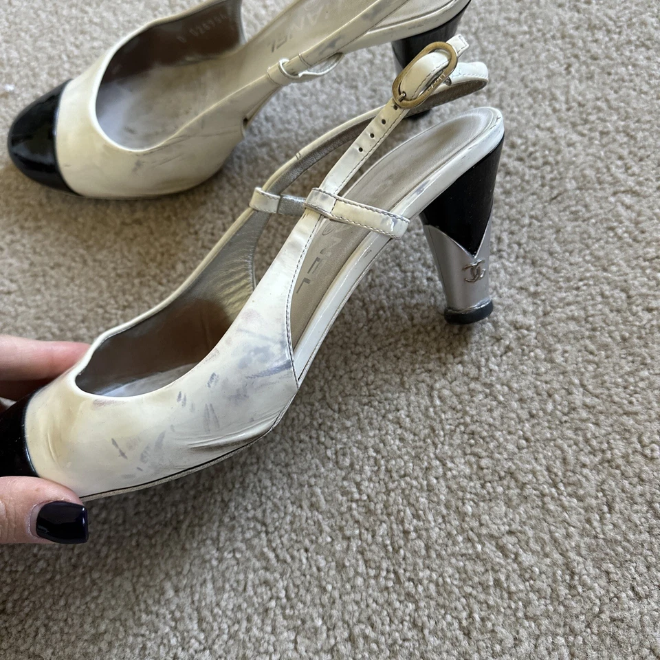 香奈儿黑白圆头漆皮吊带后跟 38.5 码 — 第 4/4 张图片