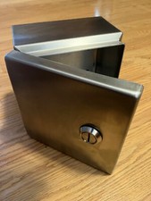 RITTAL 8018110 / 8018110 (BRAND NEW) With Backplate and Hardware 