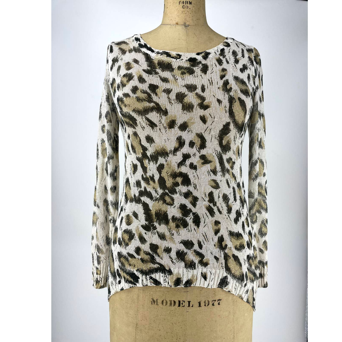 Alberto Makali New York Leopard Metallic Hi Low Sweater Small