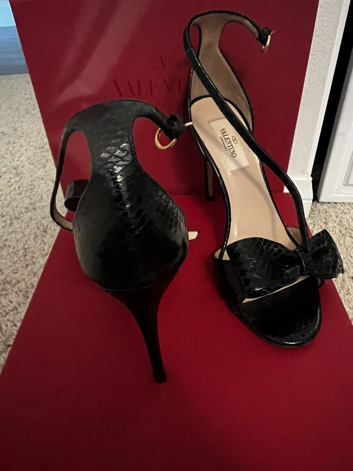 Authentic Valentino Garavani Snake Print Sandals With Box $1000++ - Image 2 of 4