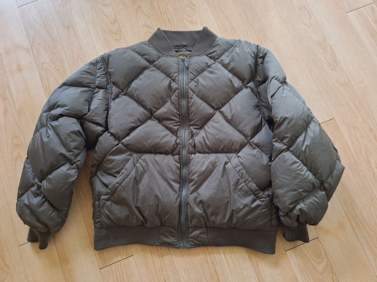 s-l1200.jpg s-l1200.jpg