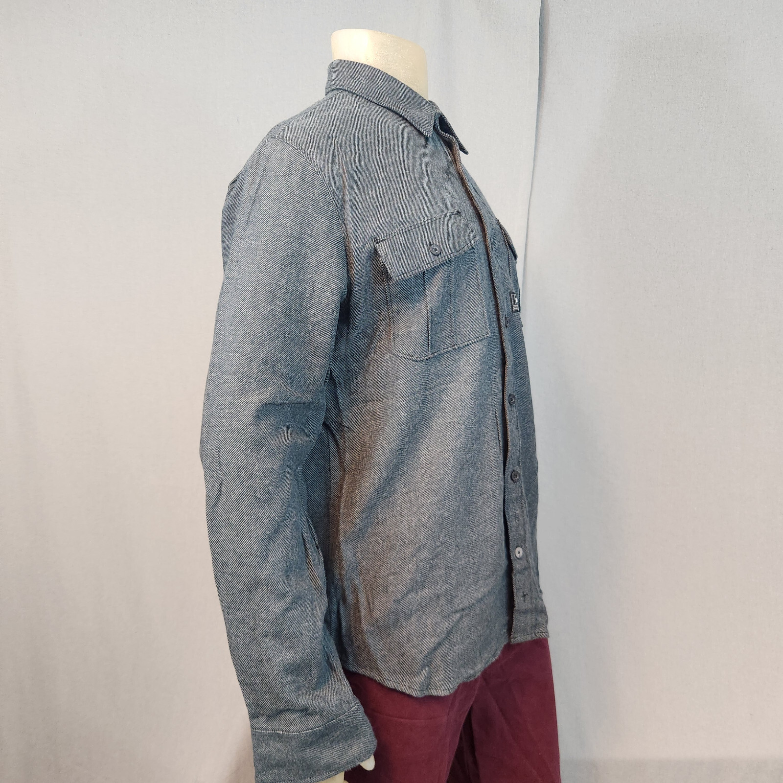 VANS Solid Gray Shirt MEDIUM Collared w Pockets L… - image 3