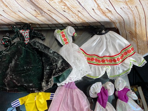 Barbie Doll Lot ~ '65 '66 Mattel Bodies, '87 Totsy, '89 Case, Clothing & Access. - Picture 15 of 18