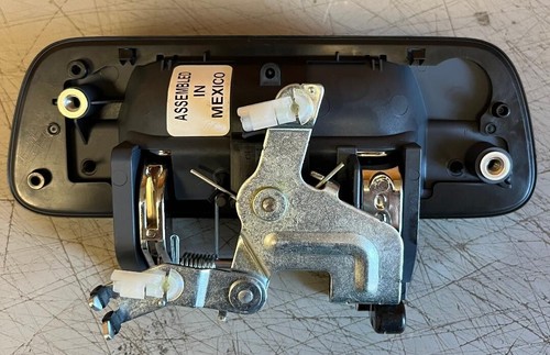 GM #25954875 Tailgate and Midgate - Tailgate Handle - Picture 4 of 4