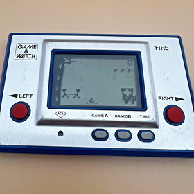 JUNK AS-IS Vintage 1980 Nintendo Game & Watch Fire RC-04 Silver Series