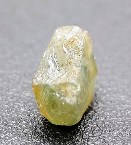 100% NATURAL AUSTRALIAN Rough Dark Yellowish Green SAPPHIRE 2.34ct Tasmania SI1 - Picture 10 of 16
