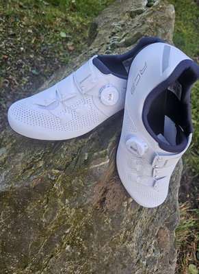 Shimano RC3 SH-RC302 Lightweight Road Bike Shoes Good Fit White