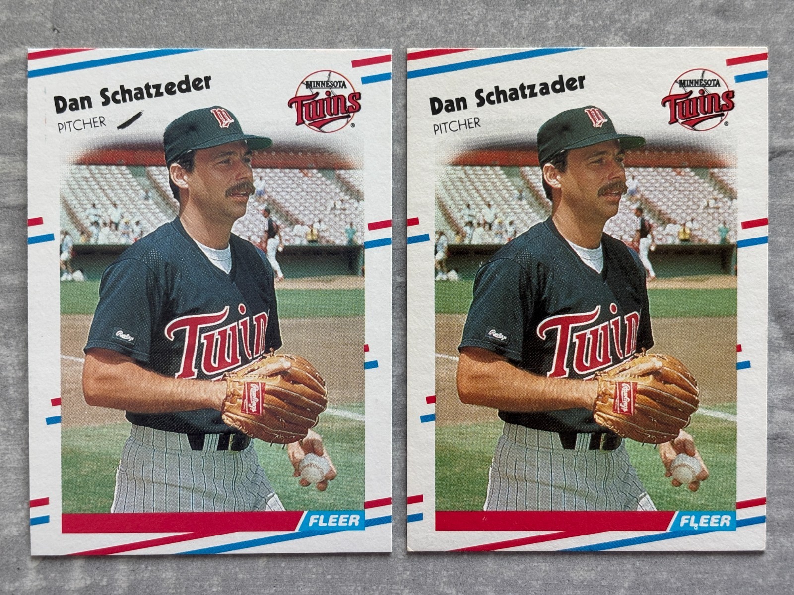 (2) 1988 Fleer DAN SCHATZEDER "Name Spelling" Error & Correct Variation Card #21