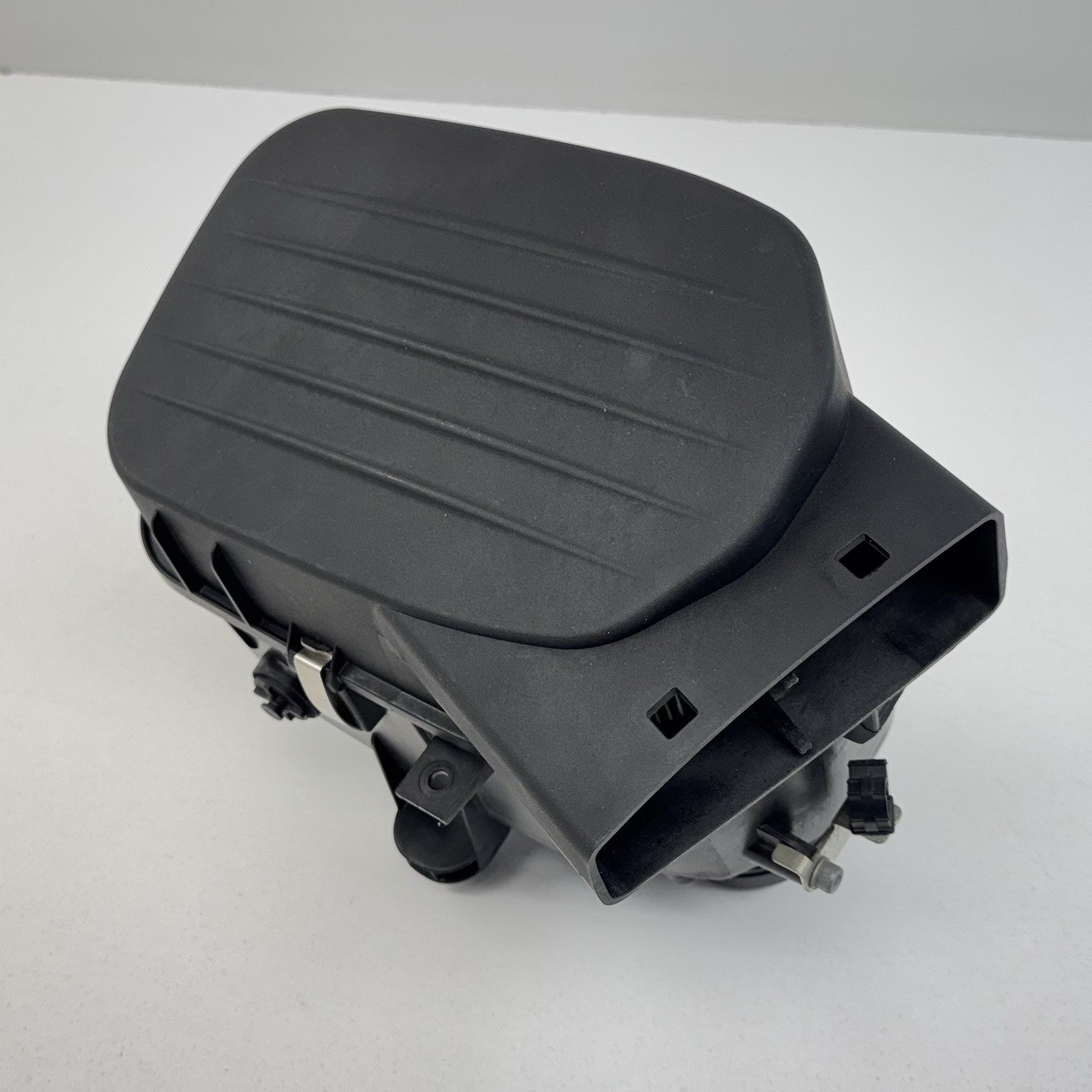 14-24 Maserati Ghibli Left & Right Air Cleaner Box Air Intake Filter Box Set OEM