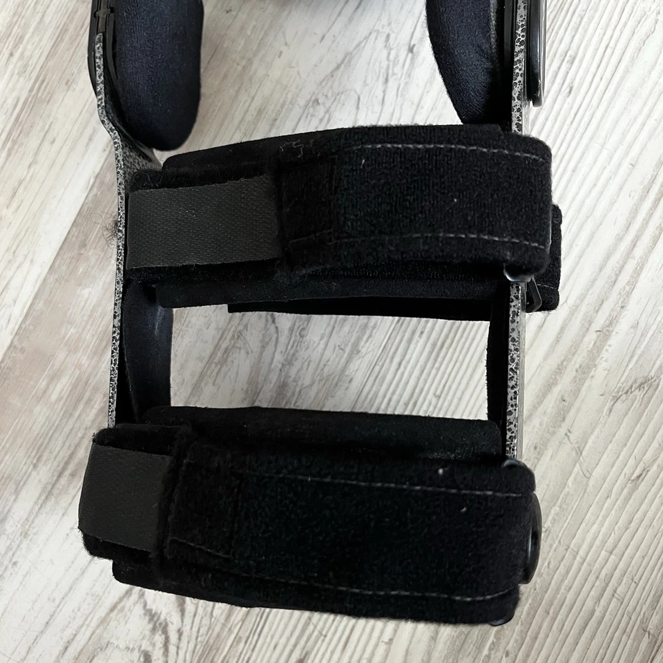 Rodillera izquierda DONJOY Armor gris plata - ACL MCL - ver fotos y descripción para la talla Foto 4 de 4