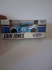 M4 Erik Jones 2021 Lionel 43 Petty's Garage Chevy Camaro 1/64