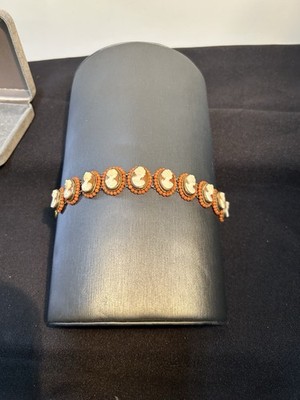 Antique Shell Cameo Bracelet with Coral Bead Borders Gold Tone 7 Inch