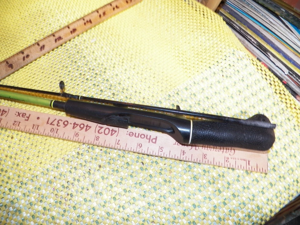 Caña de pescar vintage Shakespeare Omni At604 2 piezas 5' acción ligera Foto 2 de 4