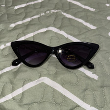 Women's Cat Eye  Geometric Sunglasses Set, Retro Style, Tortoise  Gold Frames