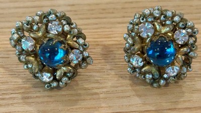 VINTAGE MIRIAM HASKELL BLUE STONE CLIP ON EARRINGS SEED PEARLS CLEAR RHINESTONES