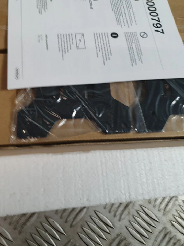 VonHaus Double Arm Monitor Desk Mount Suitable for 13" to 27" Tilt and Swivel - Image 2 of 4