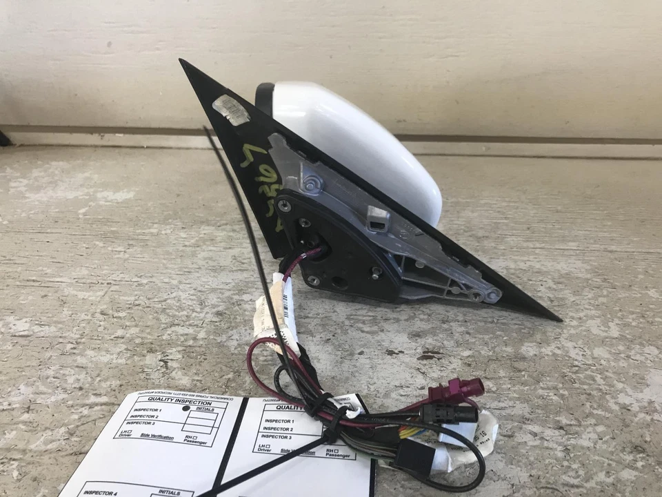 Espejo retrovisor de puerta izquierdo usado se adapta a: Mercedes-Benz Mercedes clase c 205 2015 tipo SDN C35 Foto 3 de 4