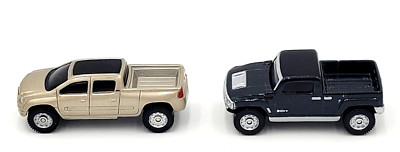 2004 Maisto Black Hummer H3T Concept & 2003 Chevrolet Cheyenne Truck Concept