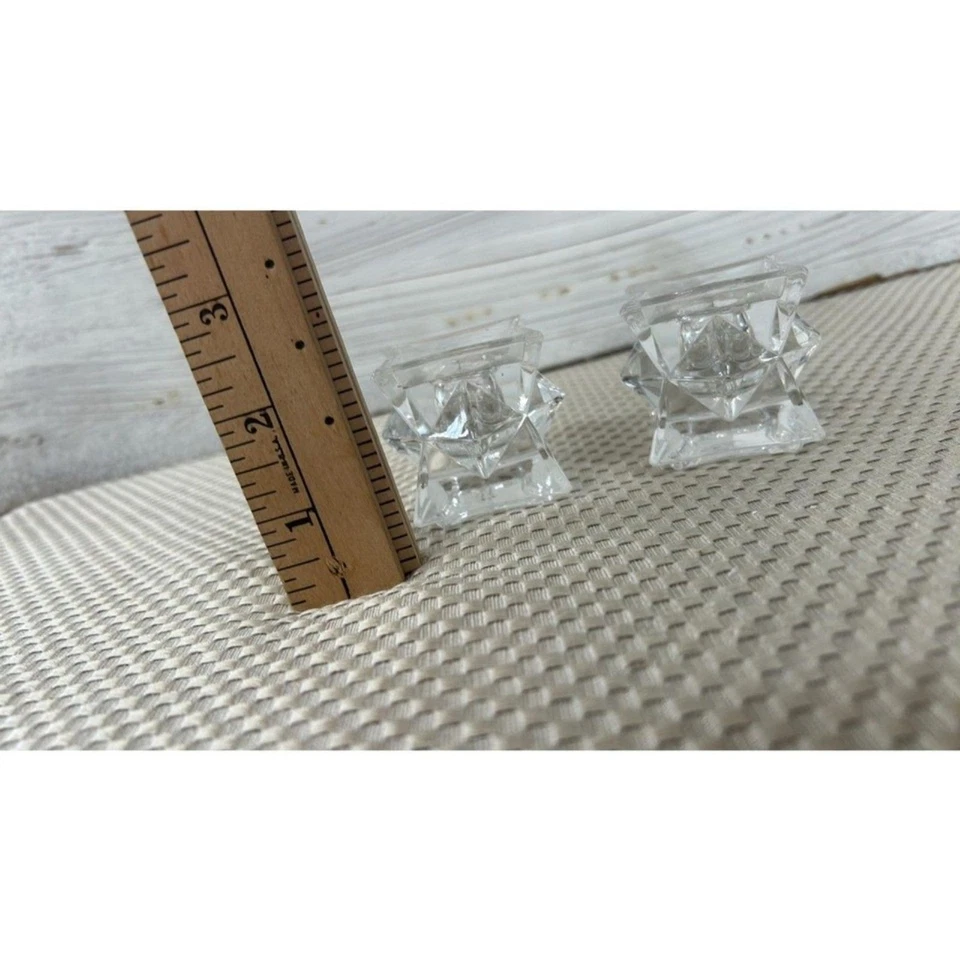 Juego de candelabros de cristal de plomo vintage Avon de 2 - 2" de alto Foto 3 de 4