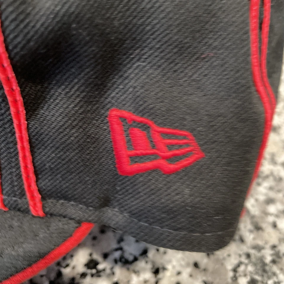 New Era 5950 Cincinnati Reds Negro Béisbol Cal 7 1/2 Lana EE. UU. Foto 3 de 4