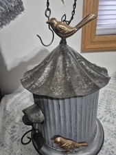 NEW METAL BIRD FEEDER